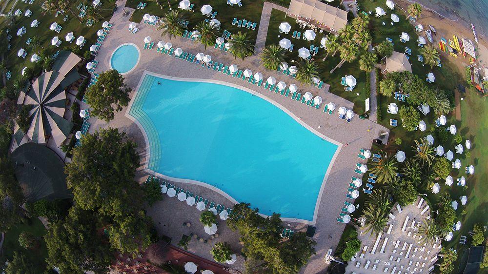 Turquoise Hotel Side Exterior foto